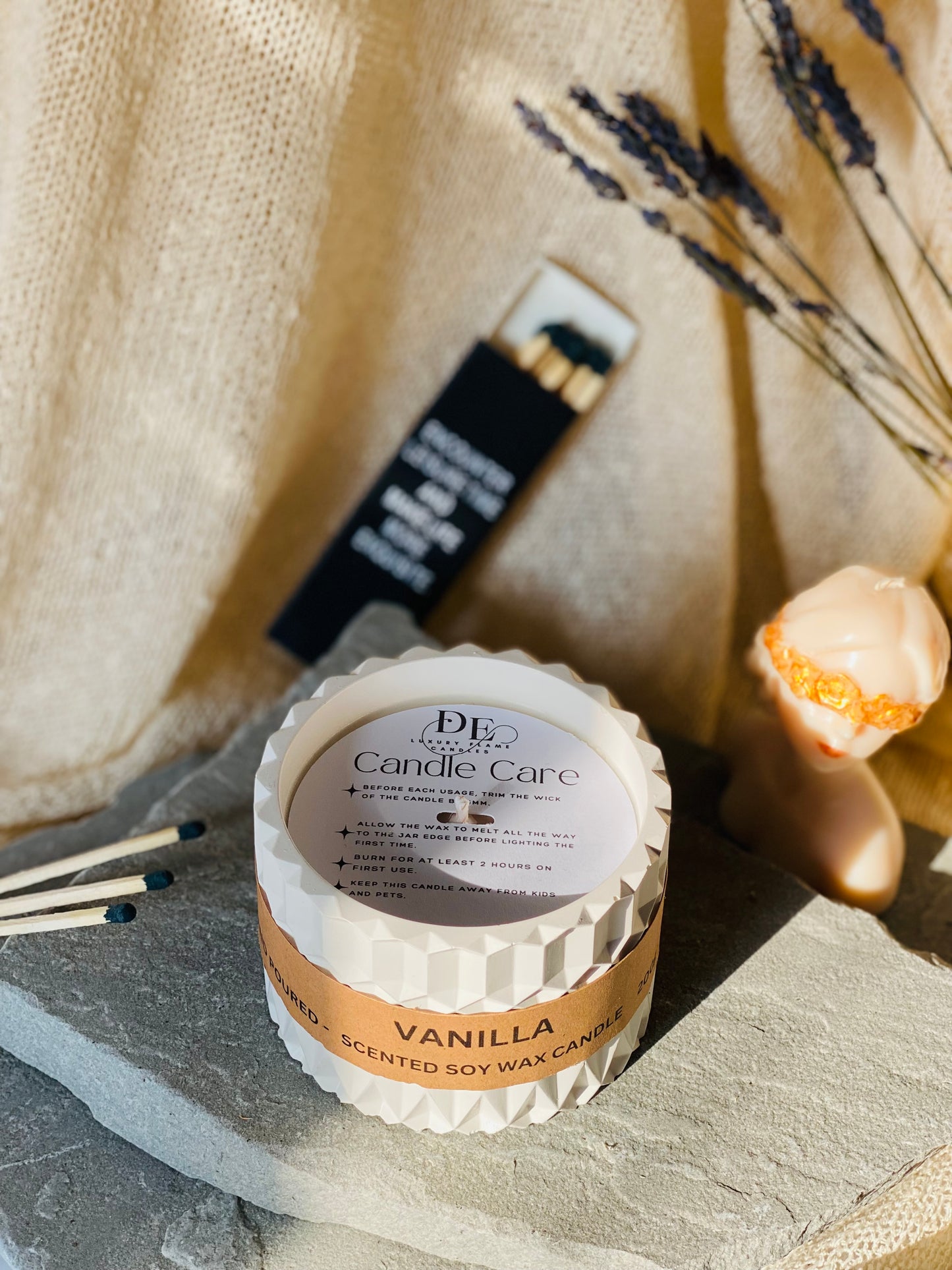 Handcrafted Luxurious Vanilla Soy Candle (200g)